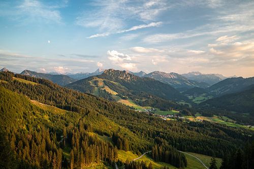 Zonsondergang met uitzicht op Jungholz, de Sorgschrofen en de Gaishorn