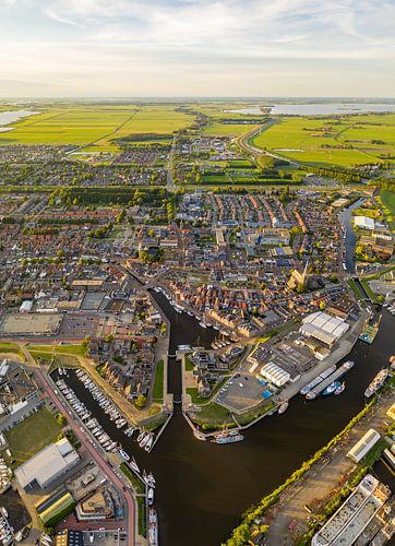 Luchtfoto van het Friese dorp Lemmer
