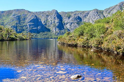 Uitzicht op Crater Lake in Cradle Mountain National Park