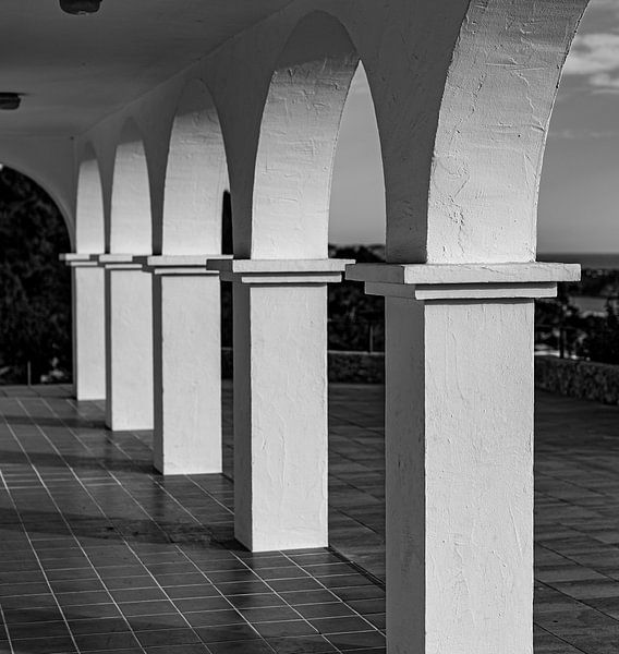 Säulen Es Cubells, Ibiza (schwarz/weiß) von Creative PhotoLab