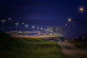 File voor de Van Briendenoordbrug in Rotterdam van Leon Okkenburg