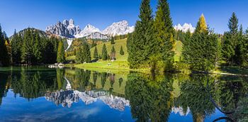 Berglandschaft "Gebirgssee im Herbst"