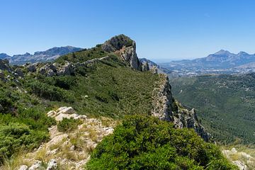 Ferrer mountain ridge and view of Puig Campana by Adriana Mueller