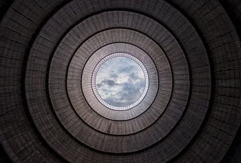 Ergens in een verlaten koeltoren