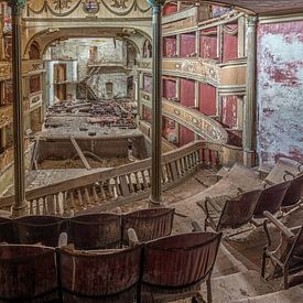 Verlassenes Verfallstheater in Italien von Beyond Time Photography