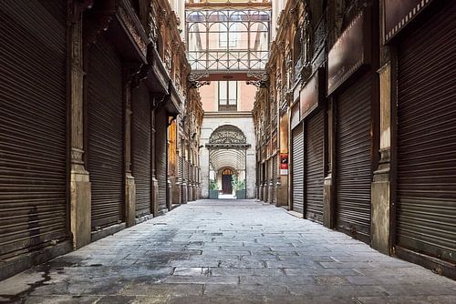 Barri Gotic in Barcelona op een verlaten ochtend