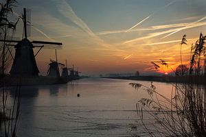 kinderdijk in de winter sur Johan Kramer-Freher