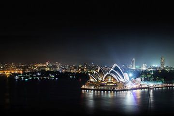 Sydney  Opera House and Woolloomooloo Bay van Ricardo Bouman