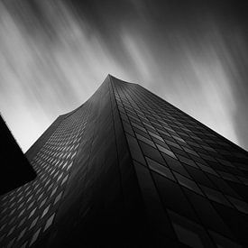 Wolkenkratzer 1 by Sebastian Schimmel