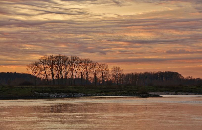 Sunset by Annie Middeldorp