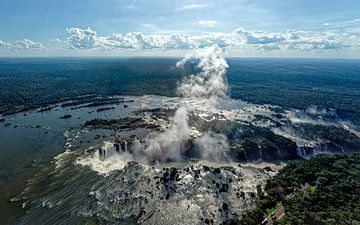 Iguazu-Wasserfälle aus der Luft gesehen von x imageditor