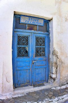 Blauwe winkeldeur Kreta van joyce kool