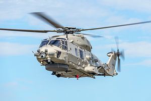 NH-90-Hubschrauber in Aktion während der Welthafentage 2018.