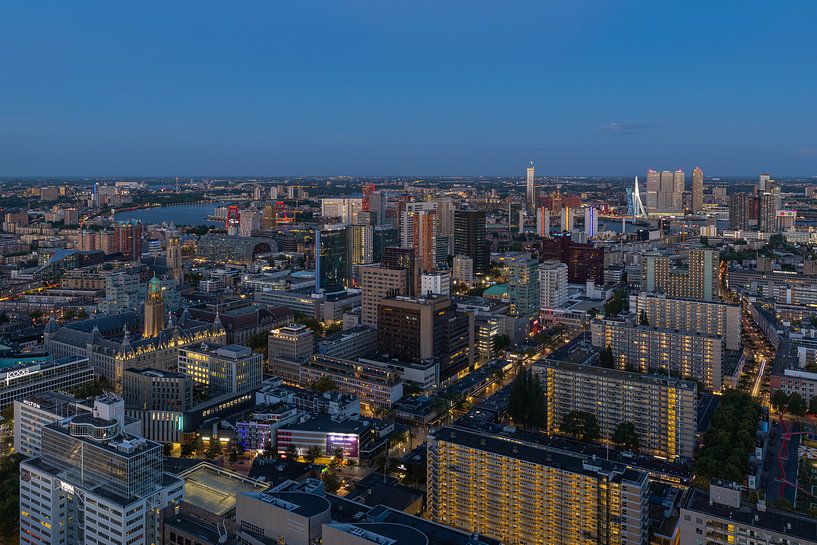 The view on the skyline of Rotterdam during the blue hour by MS Fotografie | Marc van der Stelt