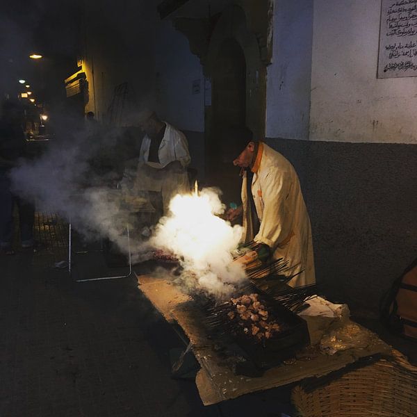 Eten op straat by Bert Broer