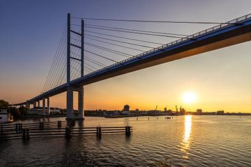 Le pont de Rügen (traversée du Strelasund) et Stralsund au coucher du soleil