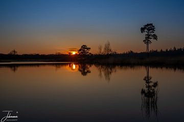 Sunset in de Haterse Vennen (Nijmegen) van Johannes Jongsma