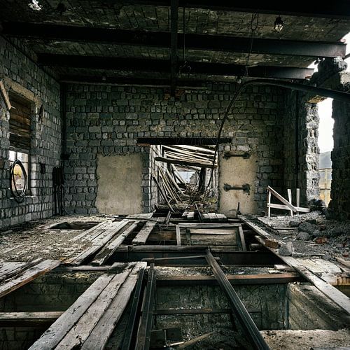 Verfallende alte Fabrik auf Svalbard