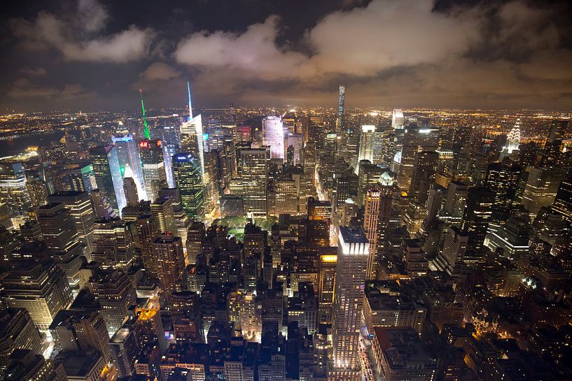 Empire State Building by Yvs Doh