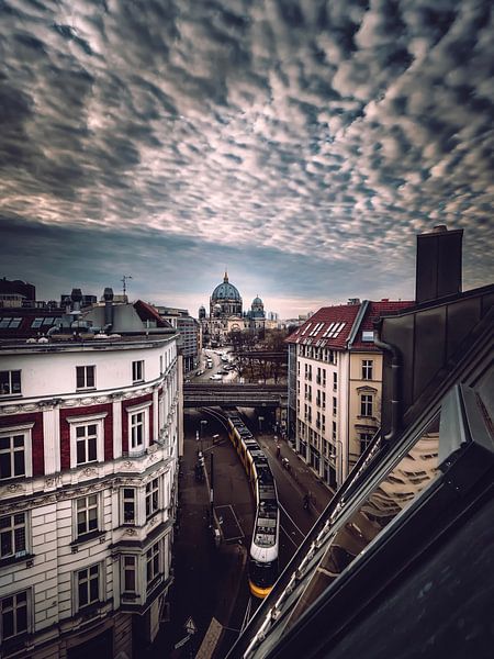 Nuages de Berlin par Iman Azizi