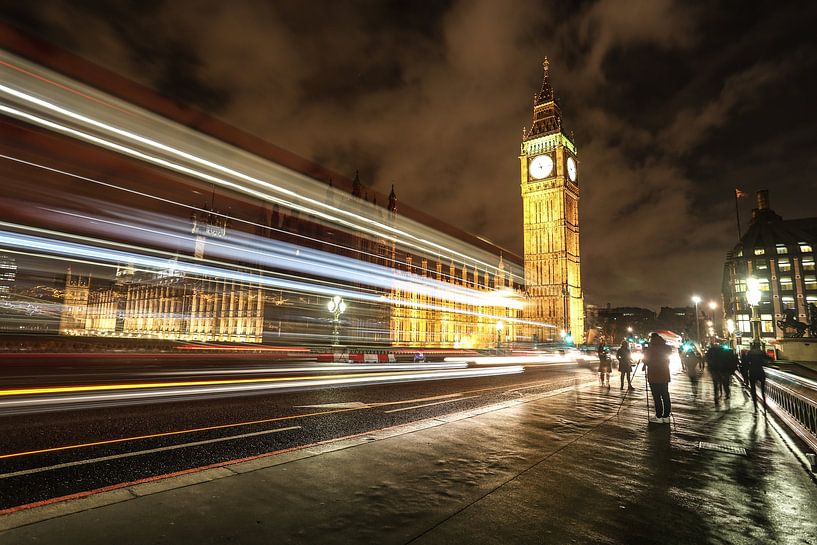 London by Hello Pompoyo