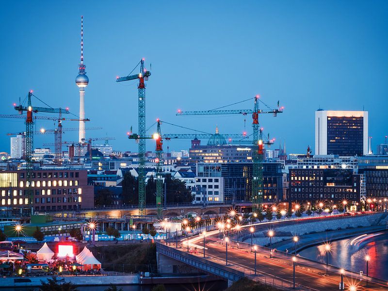 Blaue Stunde in Berlin von Alexander Voss