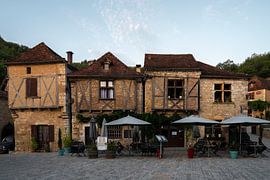 Vue du village de Saint-Cirq-Lapopie sur Manuuu