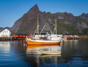 A Norwegian fishing boat by Hamperium Photography