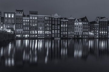 Damrak in Amsterdam in de avond - 4