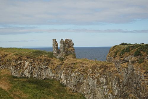 Dunseverick Castle is de ruïne van een kasteel in County Antrim, Noord-Ierland.