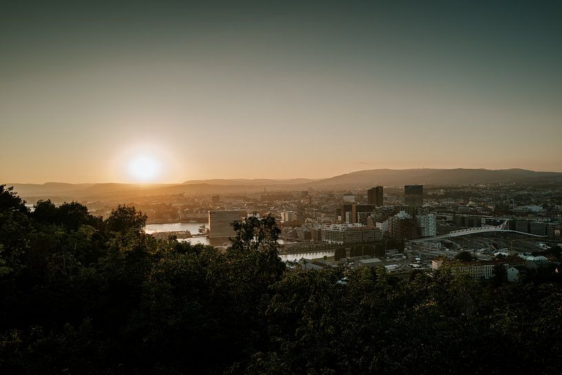 Oslo by Hello Pompoyo