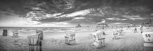 Strand van Heringsdorf op het eiland Usedom in zwart-wit. van Manfred Voss, Schwarz-weiss Fotografie
