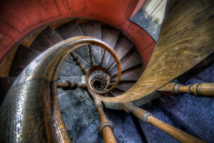 Urbex Stairway to heaven by Henny Reumerman