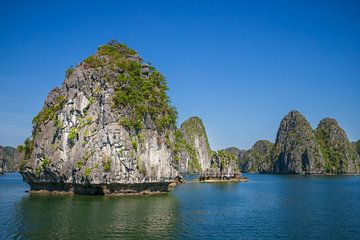 De schoonheid van Hạ Long Bay, Vietnam van Antwan Janssen