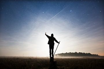 salut à la lune. sur Rene Mens