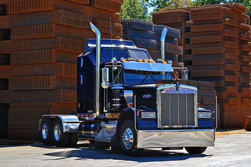Kenworth W900B