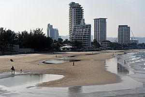 Strand von Khao Takiab bei Ebbe