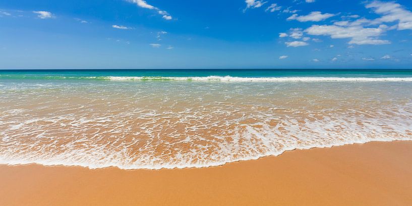 Sandstrand an der Algarve in Portugal von Werner Dieterich