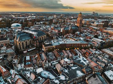 Das Stadtzentrum von Zwolle an einem kalten Wintermorgen von Sjoerd van der Wal Fotografie