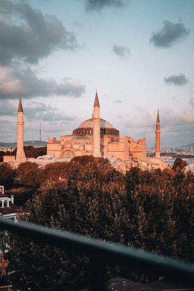 Istanbul by Hello Pompoyo