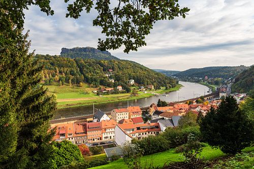 Uitzicht over de Elbe naar Saksisch Zwitserland