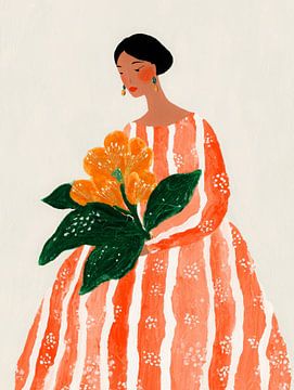Frau in gestreiftem orangefarbenem Kleid mit großer Blume und elegantem Schmuck