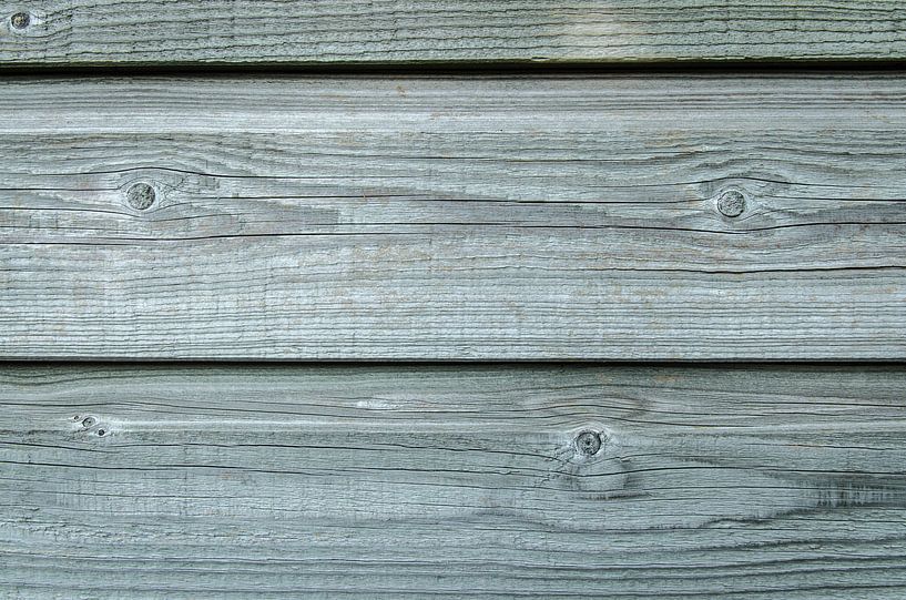 Drie knoesten hout by Sven Wildschut