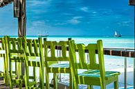 Uitzicht op het strand en de turquoise zee in het Caribisch gebied. van Voss Fine Art Fotografie thumbnail