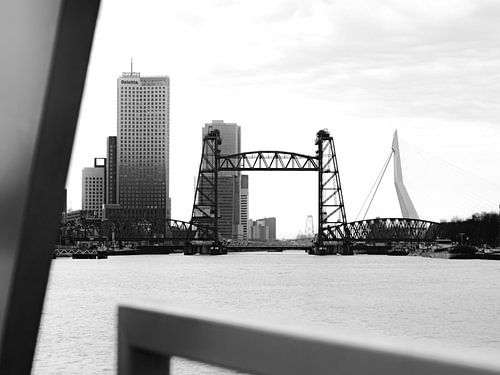 Met Opgeheven Hef In Rotterdam