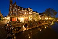 Oudegracht in Utrecht tussen Smeebrug en Geertebrug van Donker Utrecht thumbnail