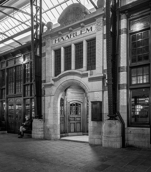 Haarlem: Station Restaurant entree 1 von Olaf Kramer