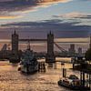 Tower Bridge au lever du soleil sur Erik van 't Hof