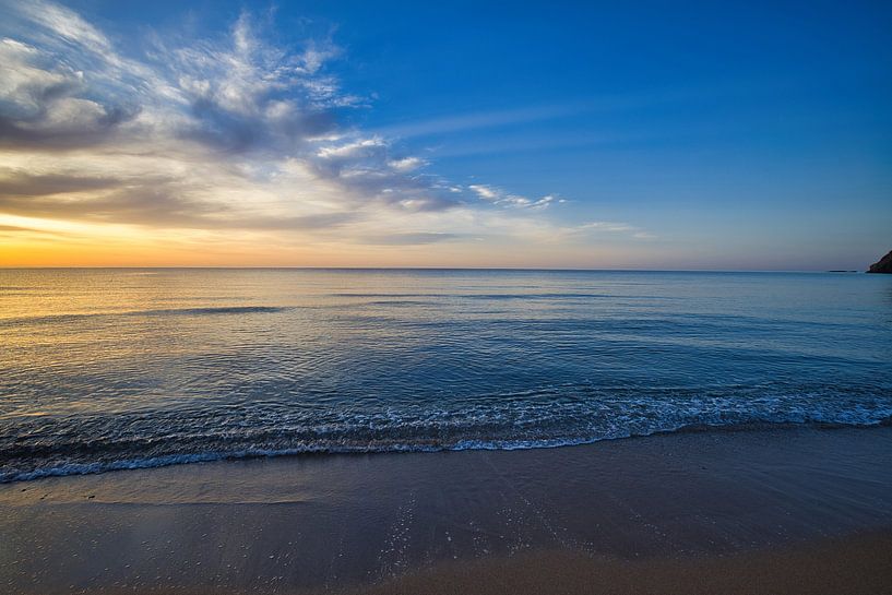 Blauer Sonnenuntergang Tsambika Rhodos Griechenland von Henrys-Photography