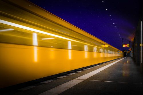 Het nieuwe metrostation Museumeiland in Berlijn met een sterrenhemel